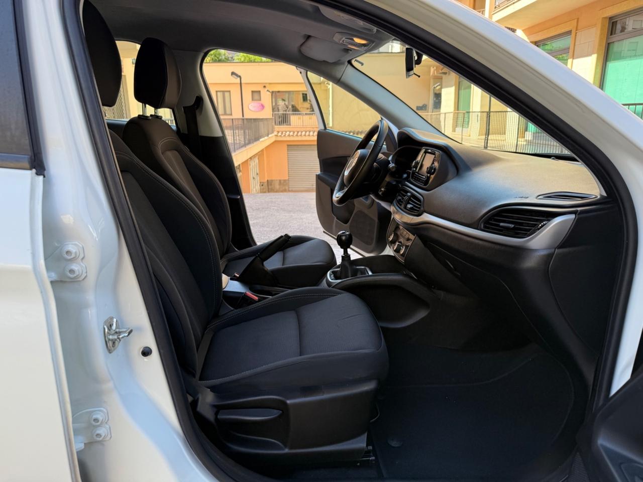 Fiat Tipo 1.6 Mjt S&S 5 porte Easy Business