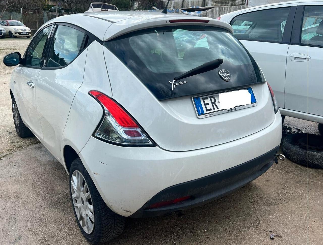 Lancia Ypsilon 0.9 TwinAir 85 CV 5 porte Metano Ecochic Gold PROBLEMI AL MOTORE