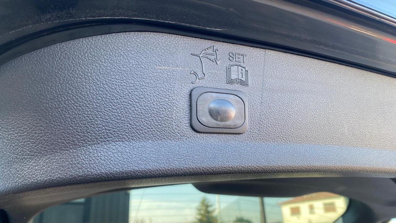 Ford Kuga 2.0 TDCI 140 CV 4WD Powershift Business