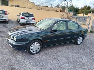 Jaguar X-Type 2 litri V6 24V cat Classic