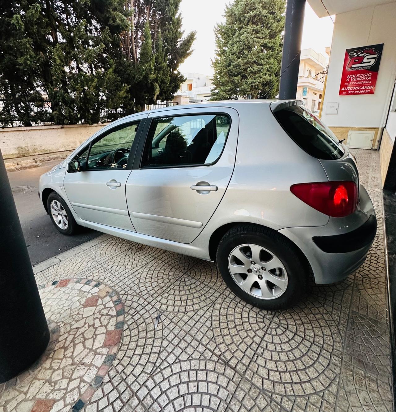 Peugeot 307 Benz 5 porte berlina