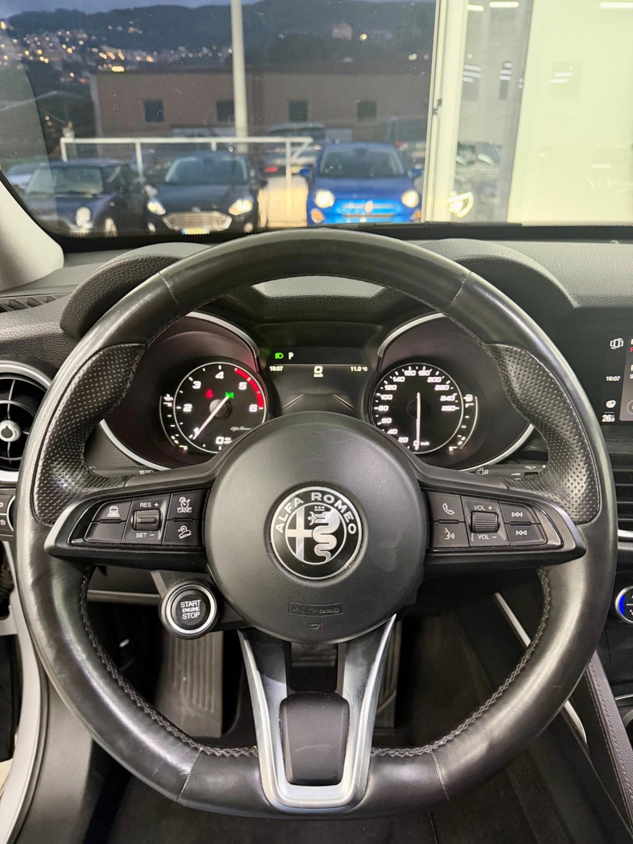 Alfa Romeo Stelvio 2.2 160 CV AT8 RWD FINANZIABILE