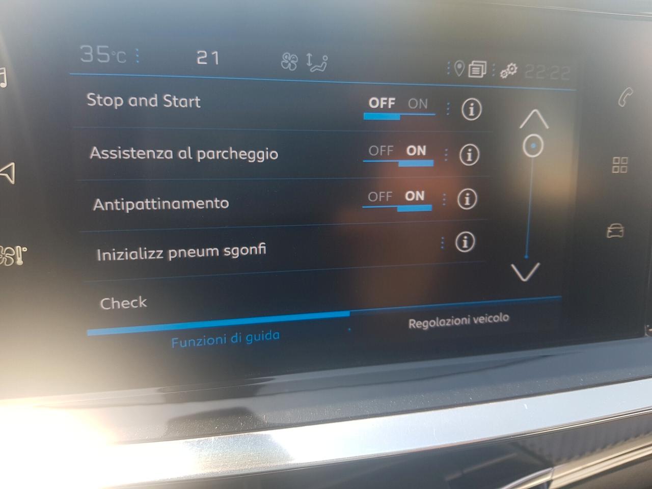 Peugeot 2008 1.5 BlueHDi 110cv Navy Led Rcam Sensori