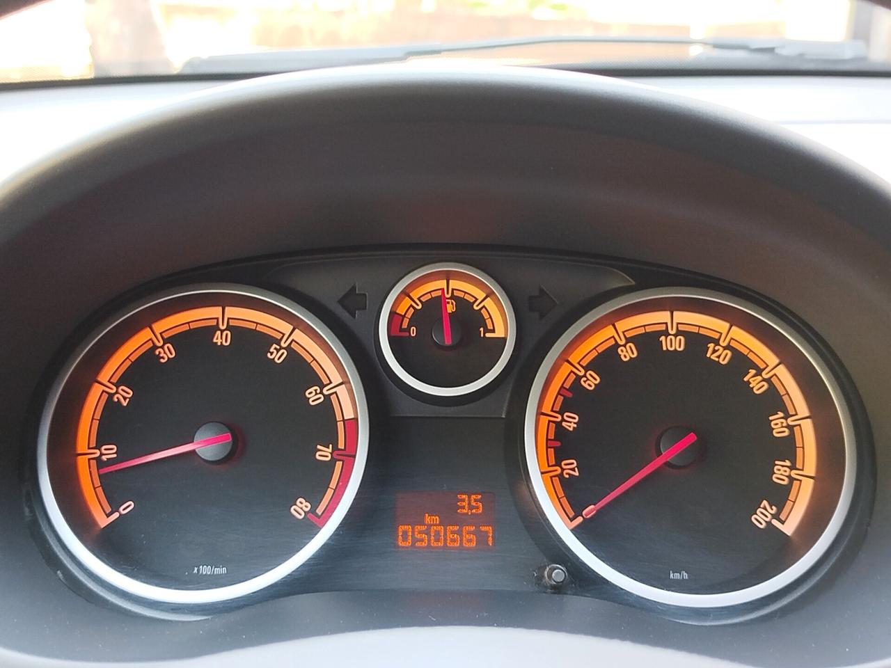 Opel Corsa 1.2 BENZINA 80cv / 50.000km / Neop.