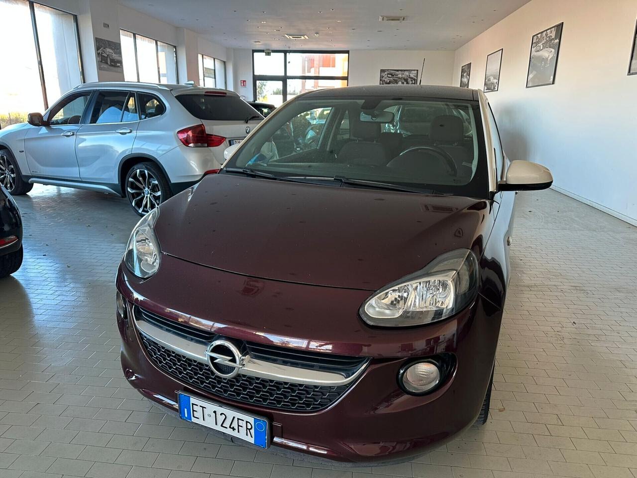 Opel Adam 1.2 70 CV White/Black Link