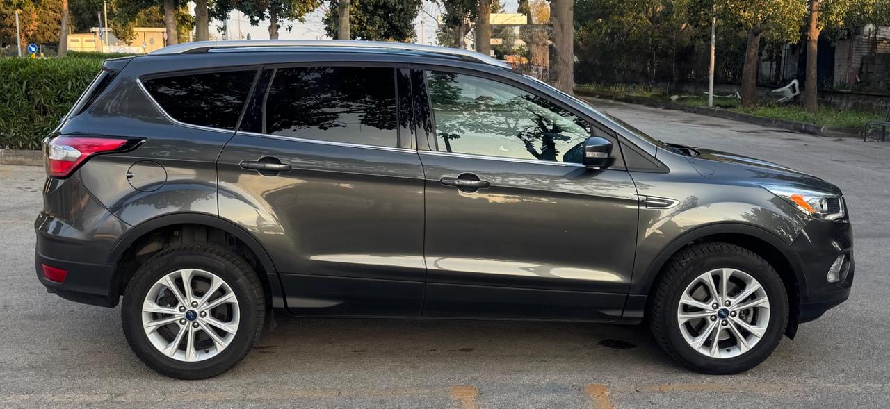 Ford Kuga 1.5 TDCI TITANIUM