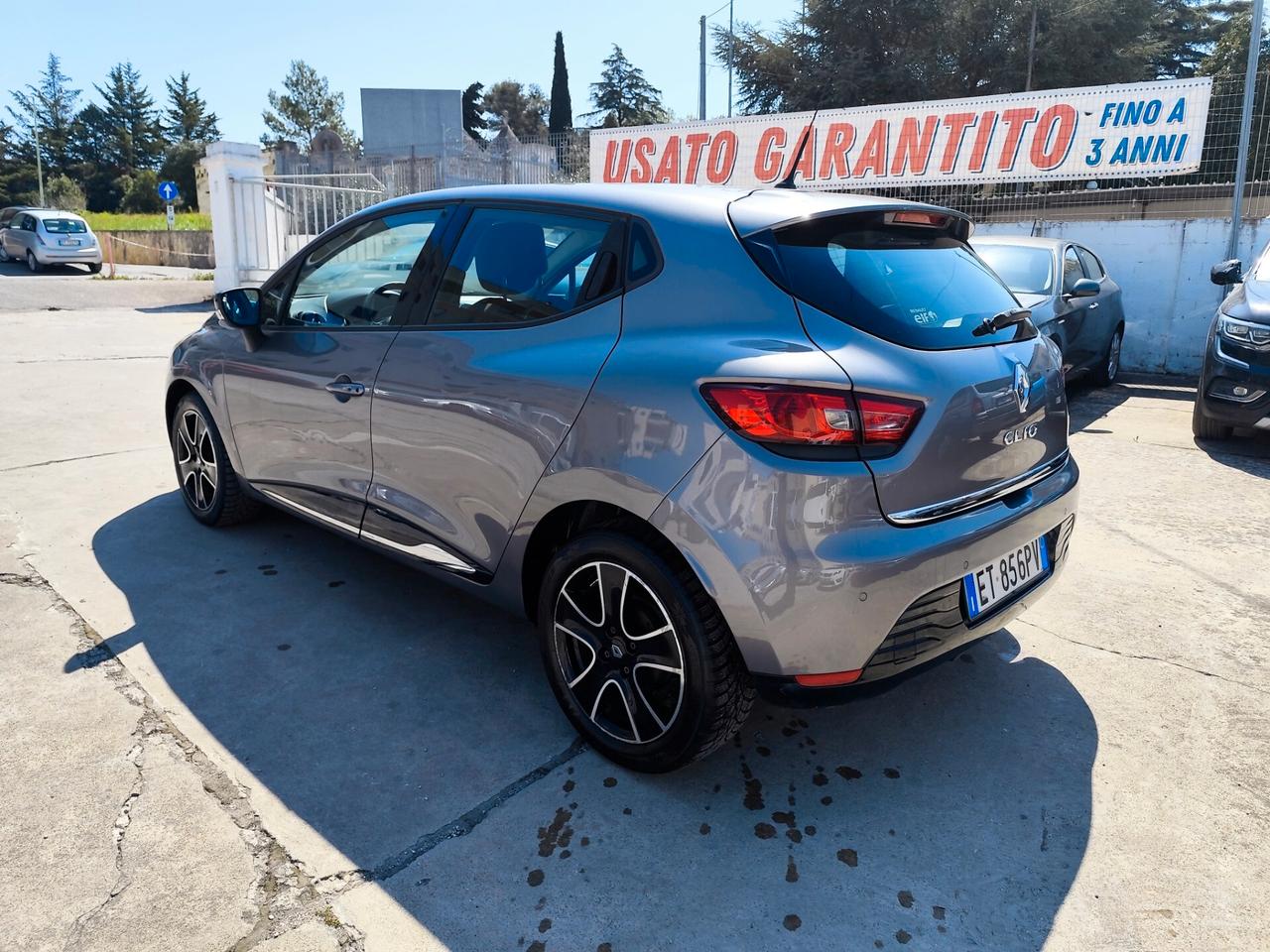 Renault Clio 1.2 75CV 5 porte Costume National