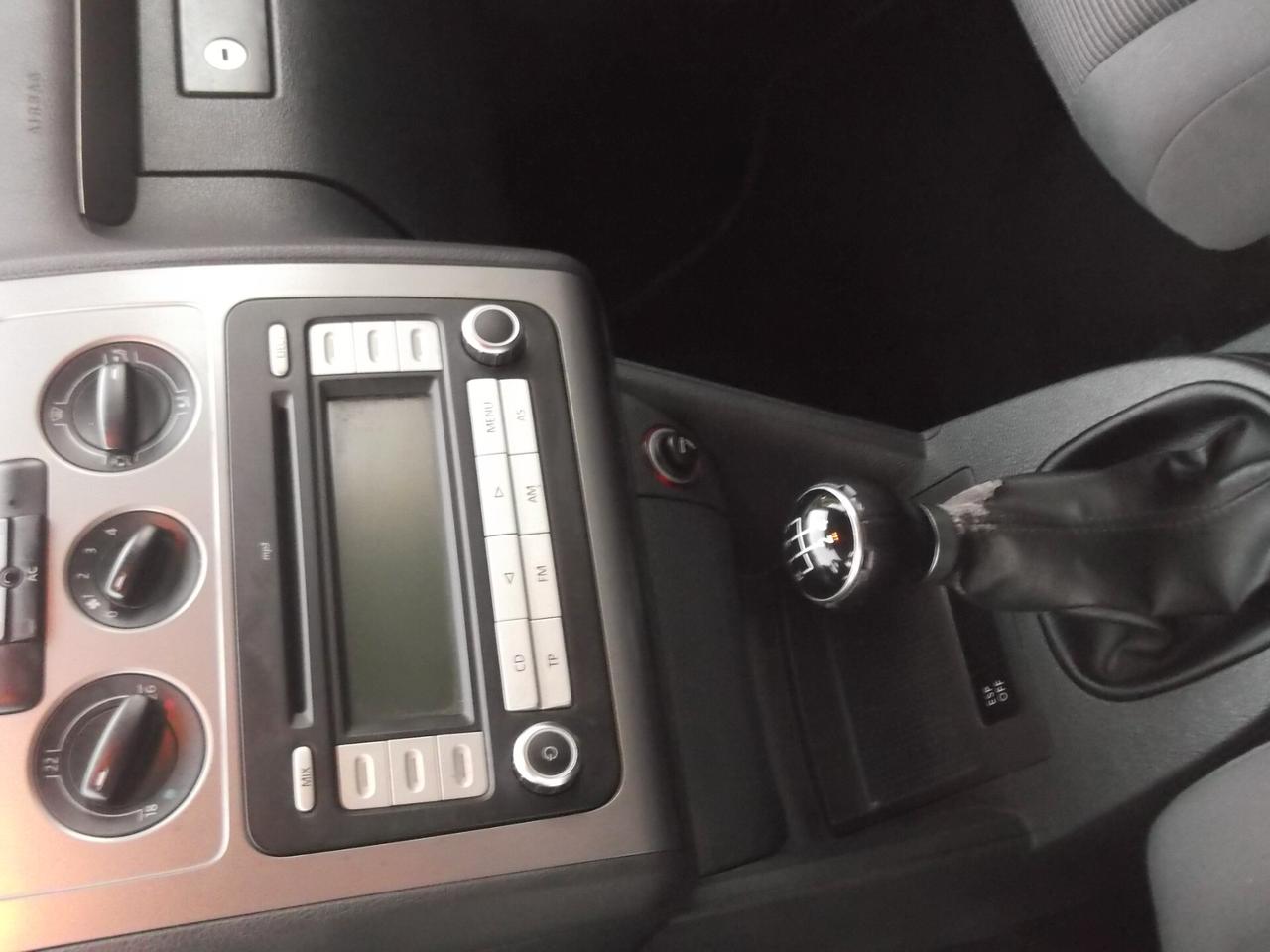 Volkswagen Touran 1.6 Trendline Bifuel G - 30