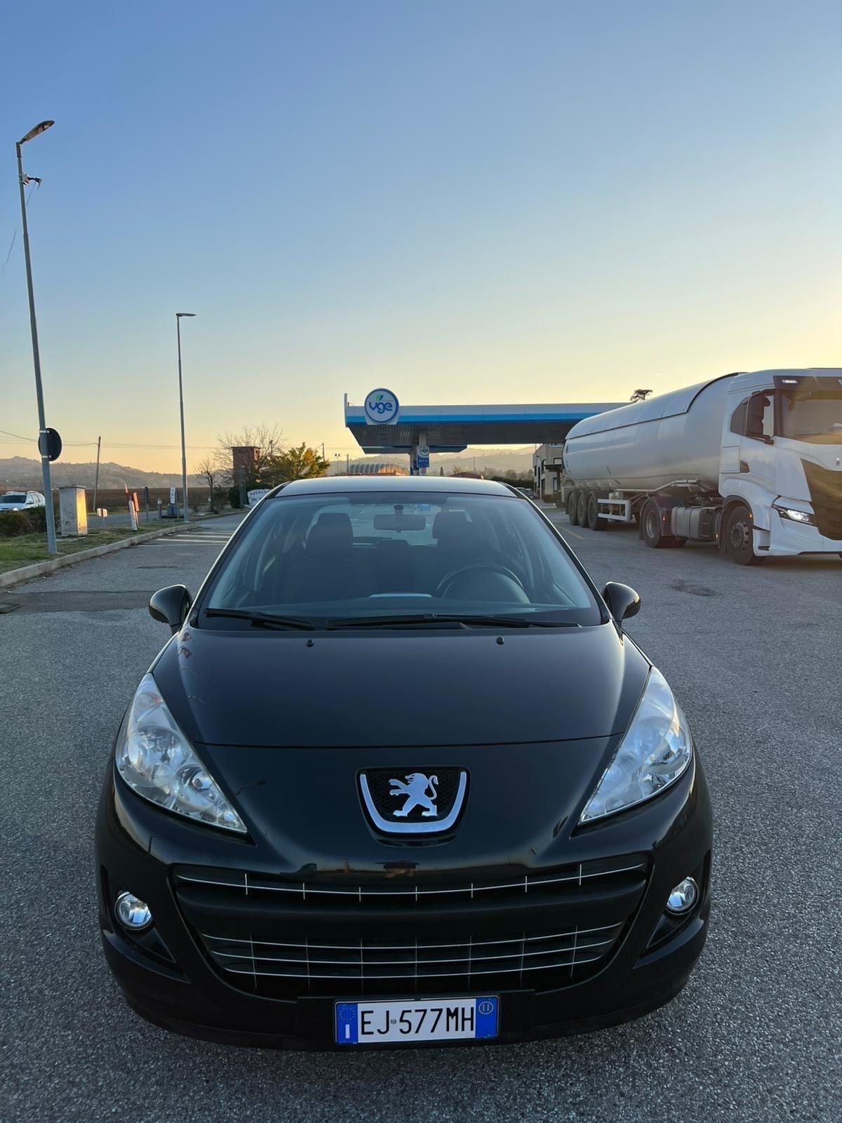 Peugeot 207 1.4 HDi 70CV FAP 5p. Mix