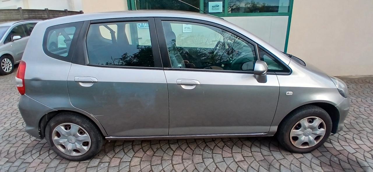 Honda Jazz 1.2 benzina neopatentati