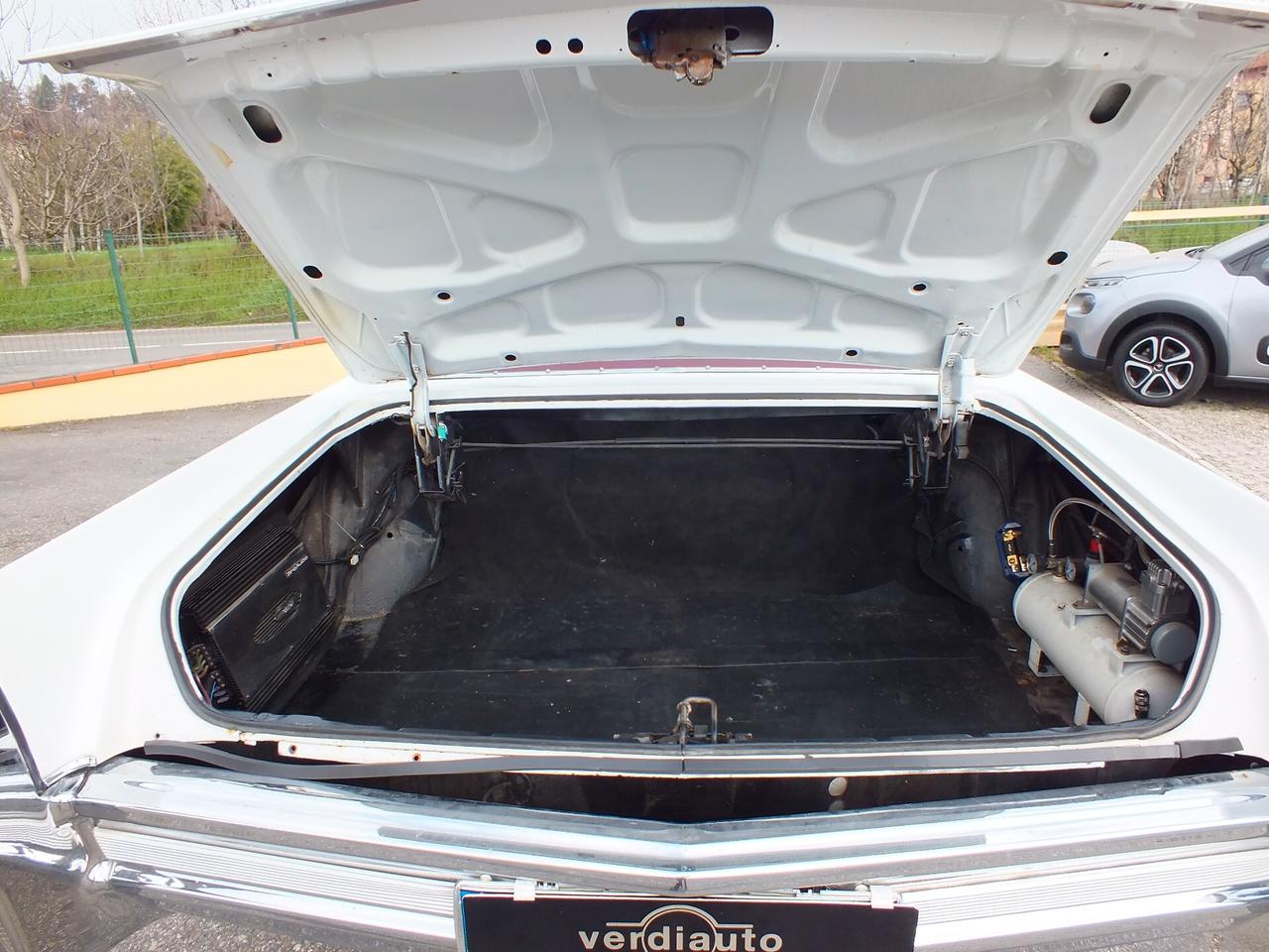 CADILLAC DEVILLE V8 CONVERTIBILE COSTRUZIONE 1966