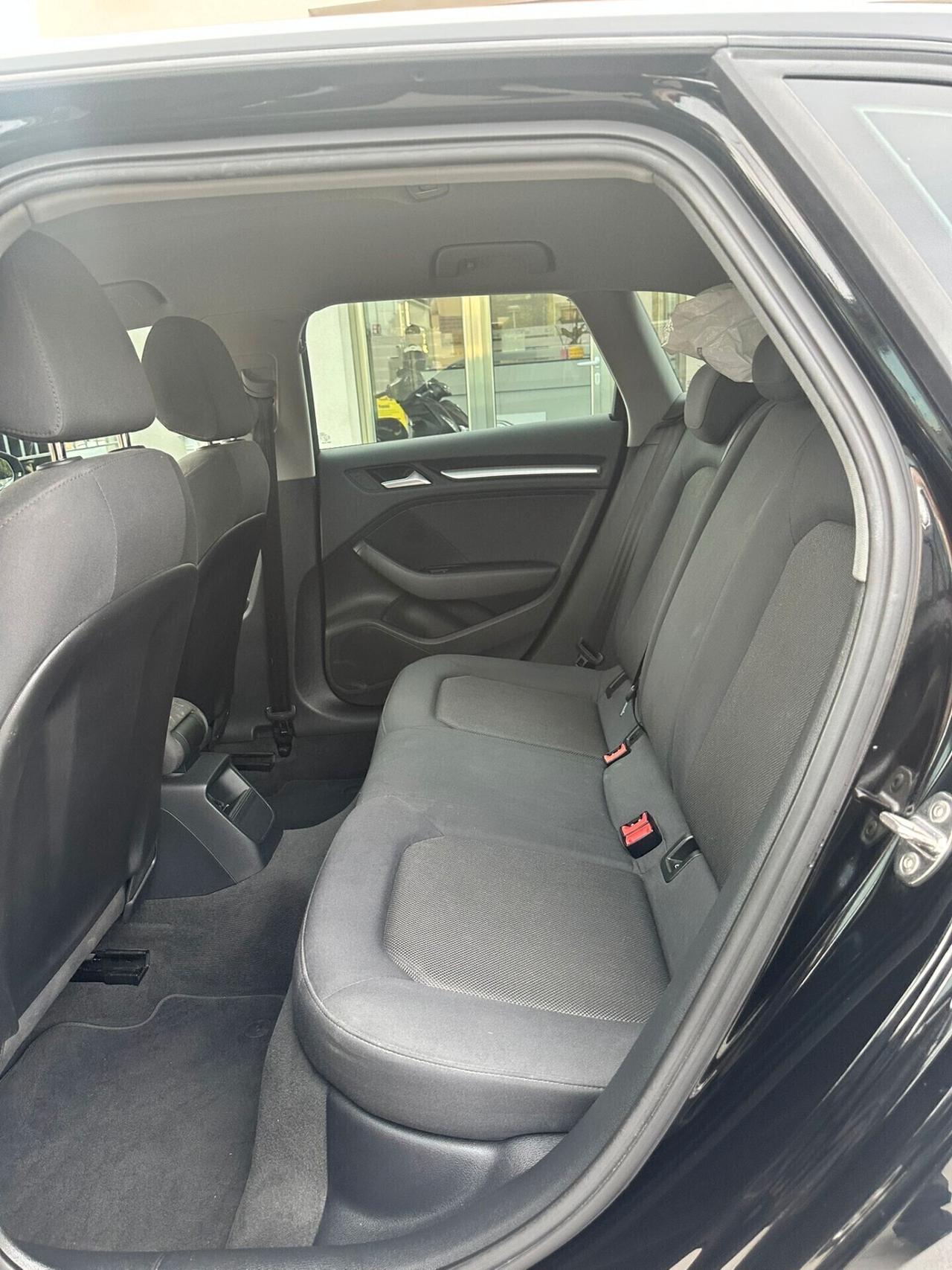 Audi A3 SPB 30 TDI Business