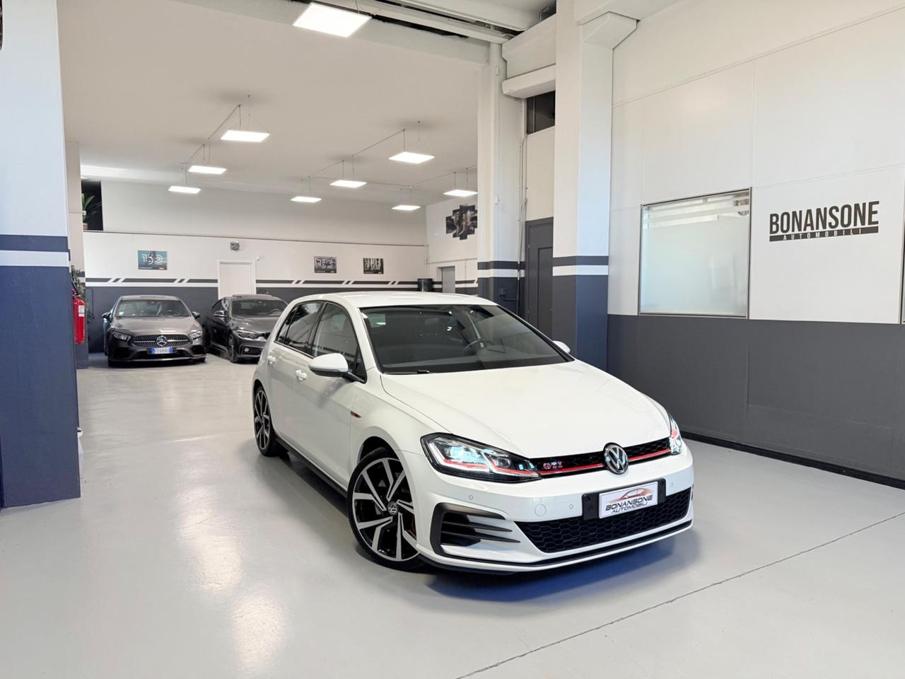 Volkswagen Golf GTI Performance 2.0 245 CV Honeycomb