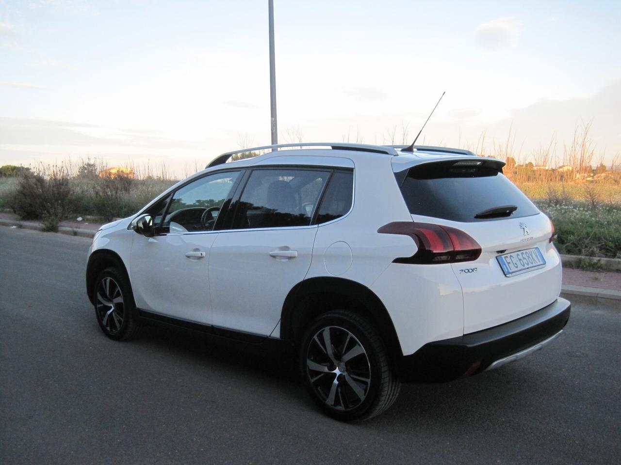 Peugeot 2008 BlueHDi 100 Allure