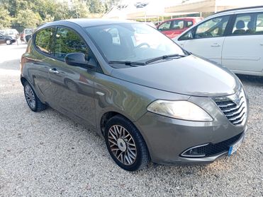 Lancia Ypsilon 1.2 69 CV Unyca