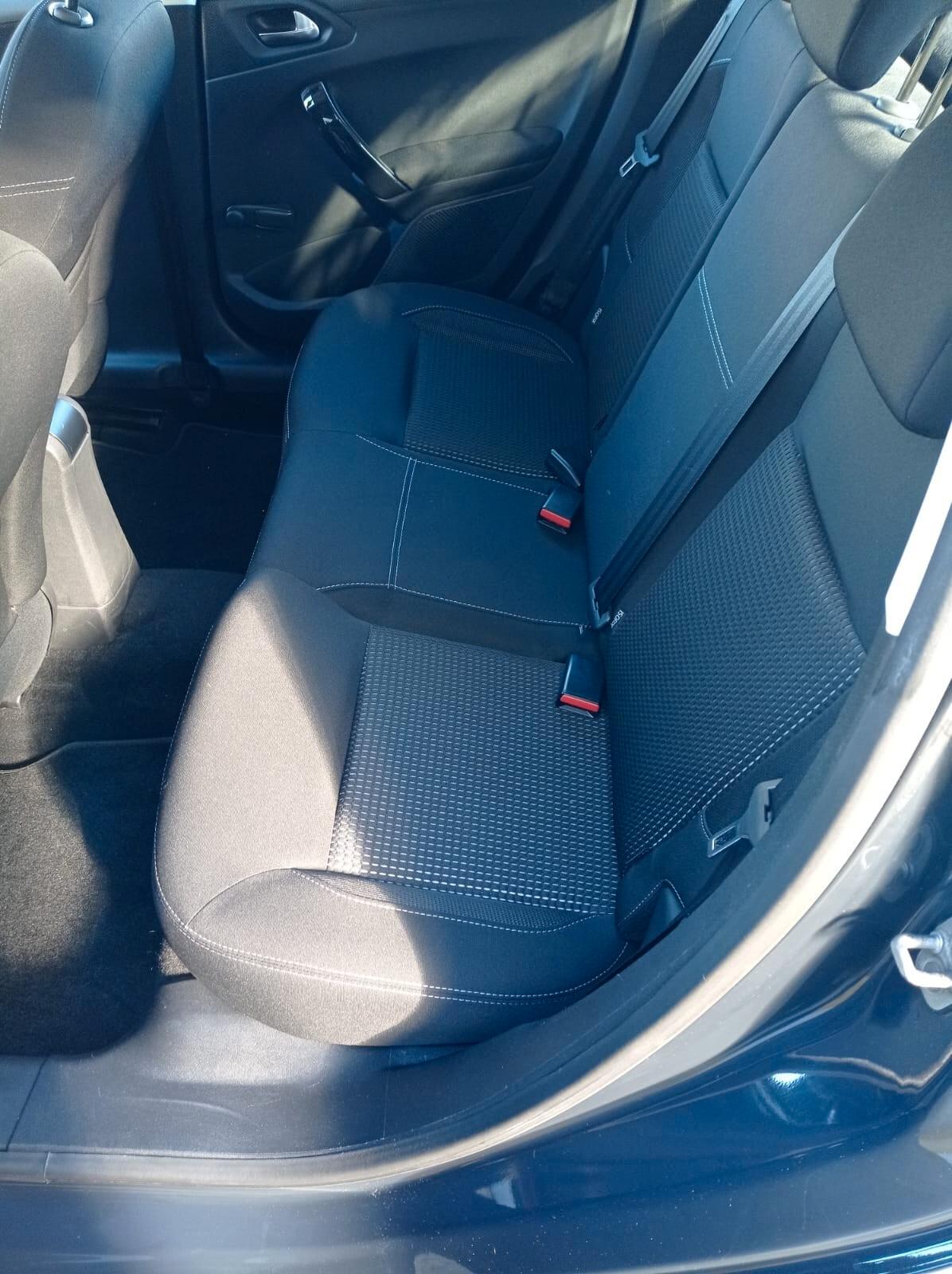 Peugeot 208 BlueHDi 100 5 porte GT Line