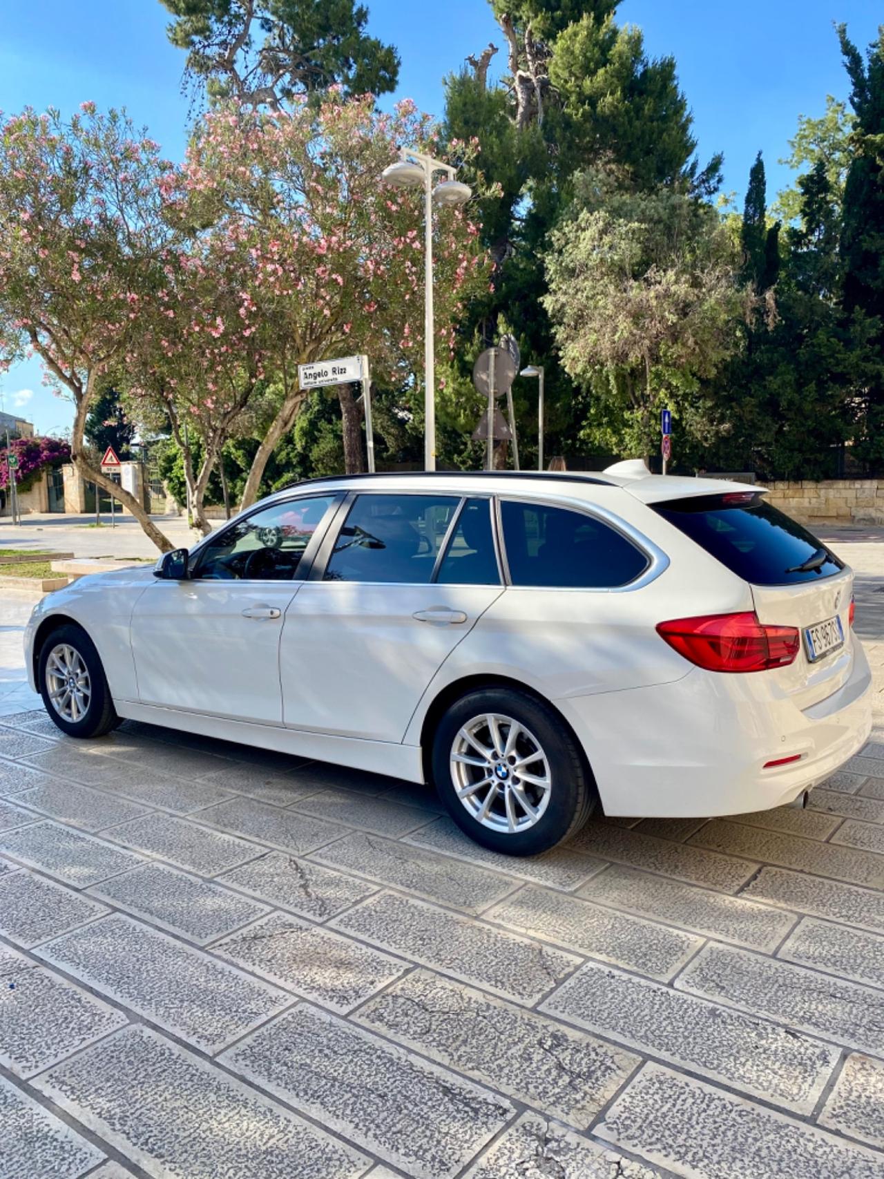 Bmw 318 318d Touring Business Advantage aut.