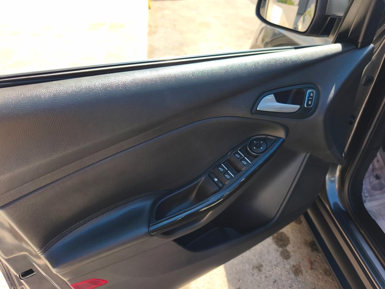 Ford Focus 1.5 TDCi 120 CV Start&Stop Powershift Titanium