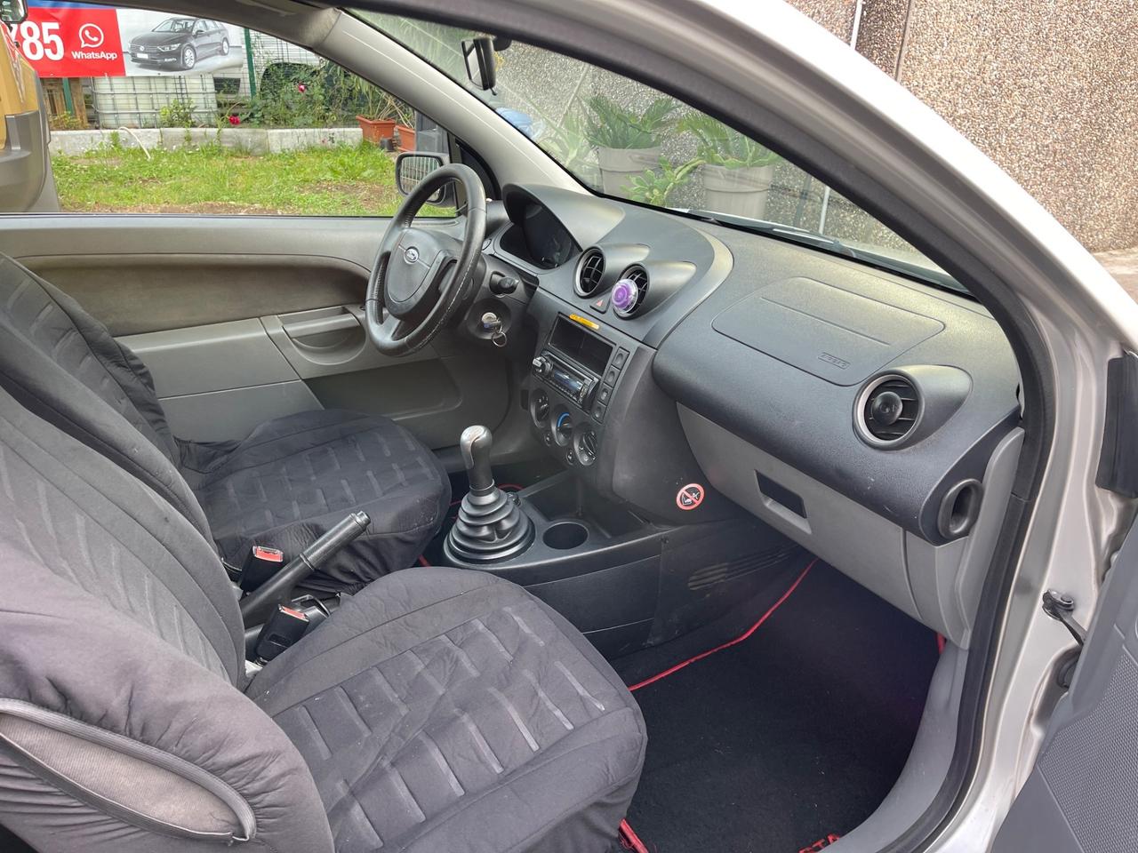 Ford Fiesta 1.2 benzina euro4 neopatentati