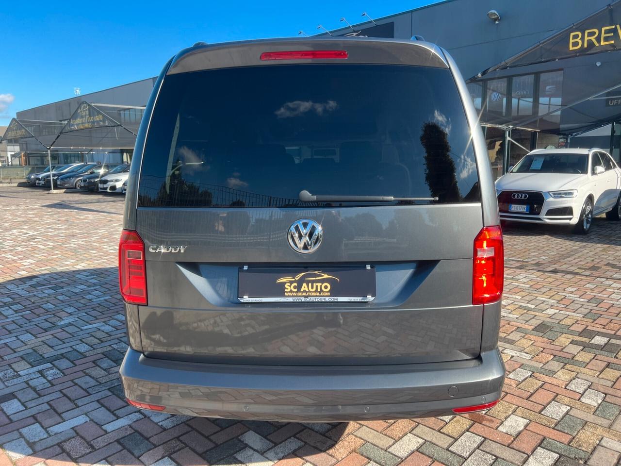 Volkswagen Caddy 2.0 TDI 102 CV DSG Plus Maxi 7 posti