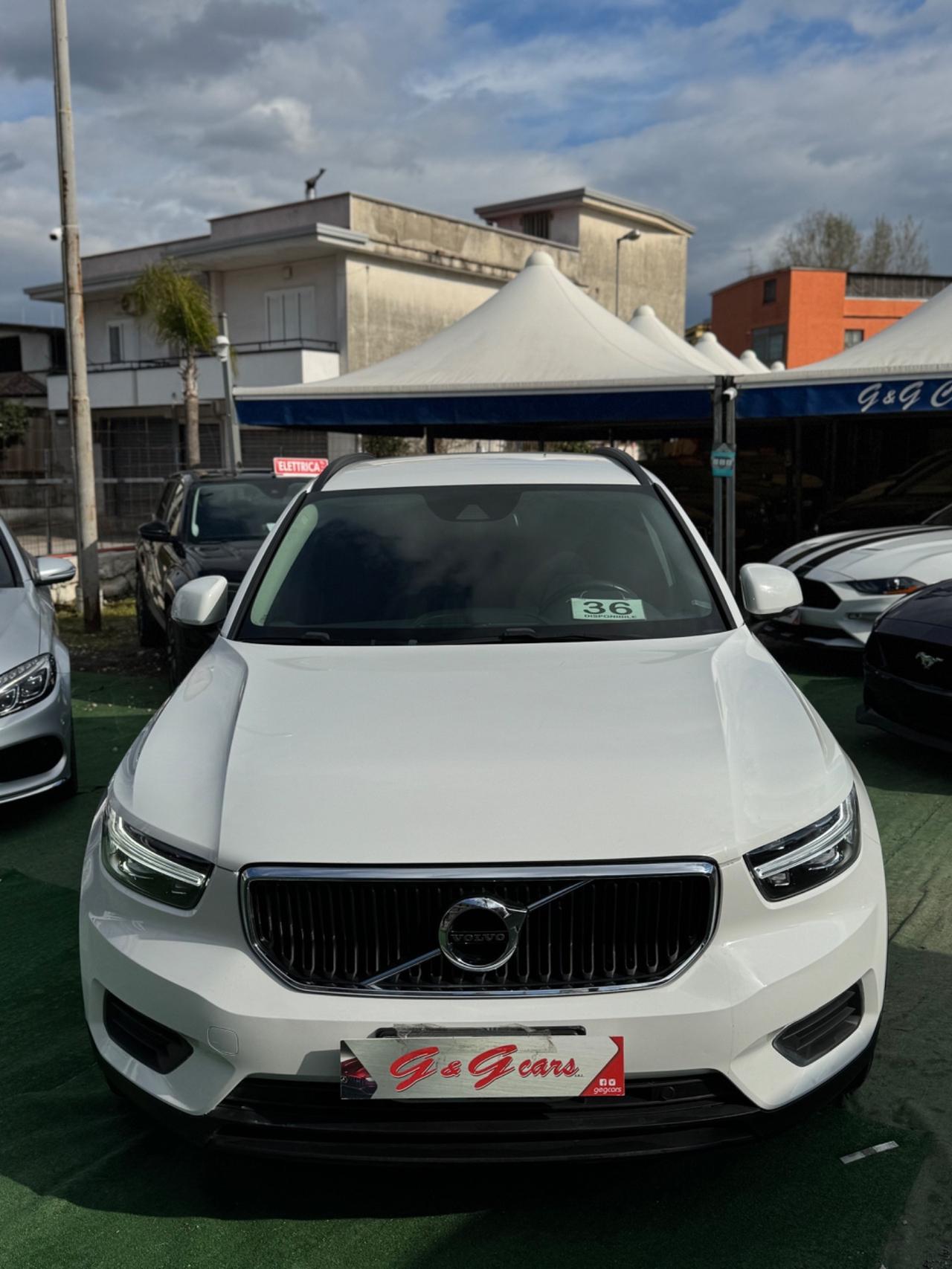 Volvo XC40 D3 AWD Geartronic Momentum Pro