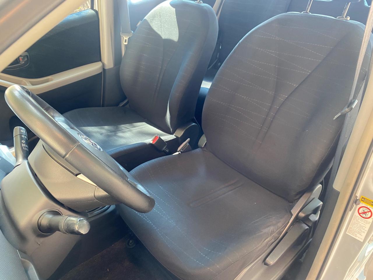 Toyota Yaris 1.0 5 porte