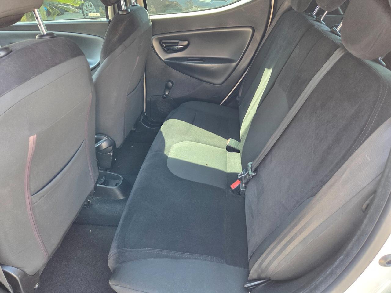 Lancia Ypsilon 1.2 69 CV 5 porte GPL Ecochic Silver