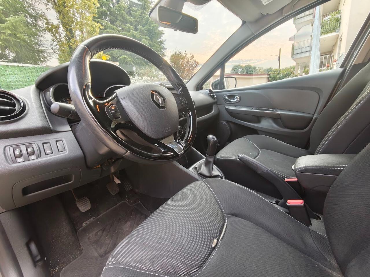 Renault Clio 1.2 75CV 5 porte ESENZIONE BOLLO!