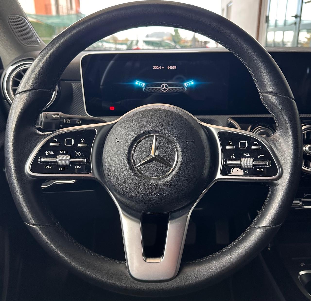 Mercedes A 200 Business 7G-DCT