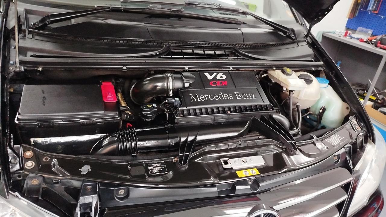 Mercedes Viano 3.0 CDI V6 224cv Avantgarde L 8 posti