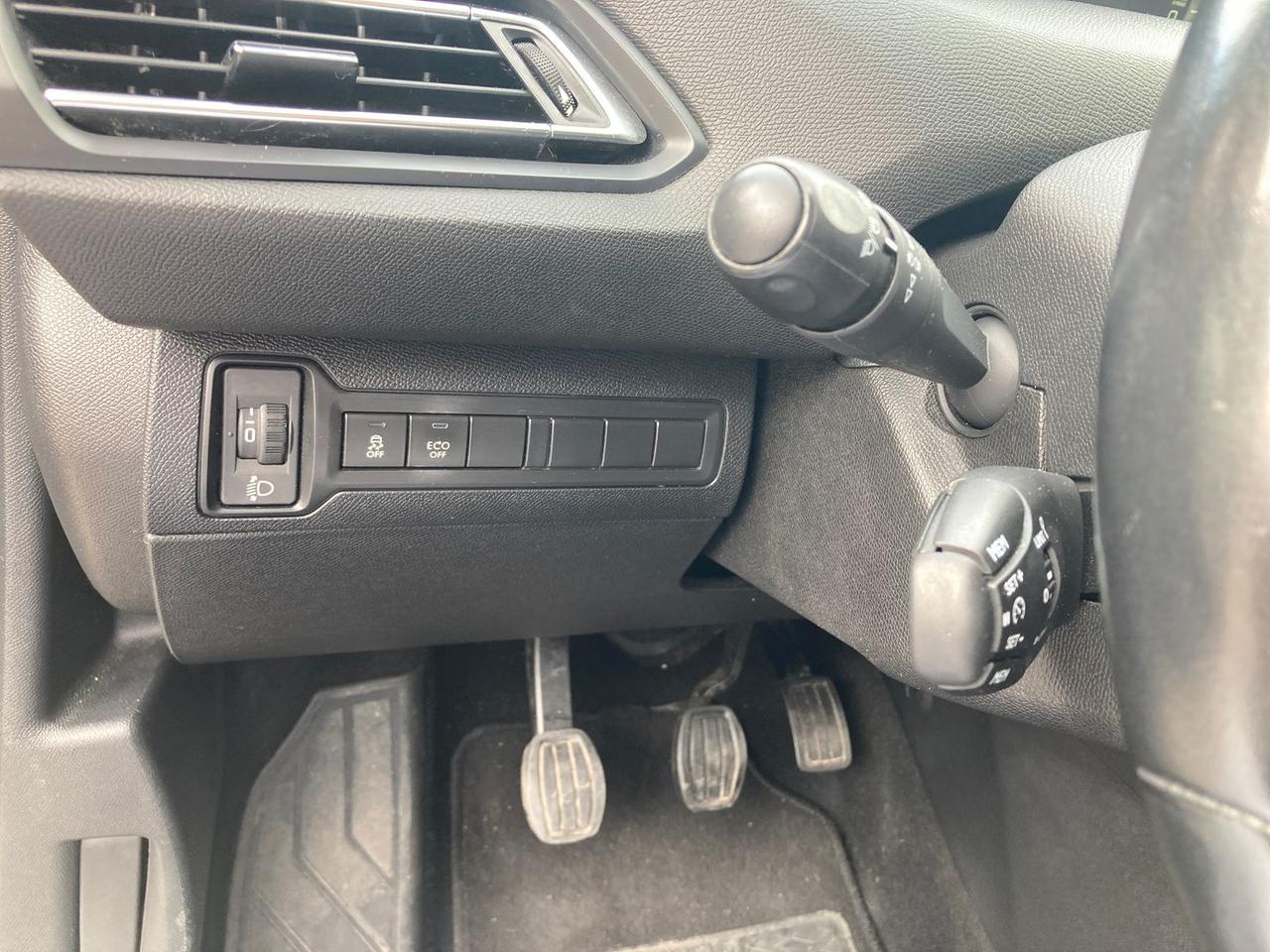 Peugeot 308 SW 1.6 Blue HDI 100 #7526