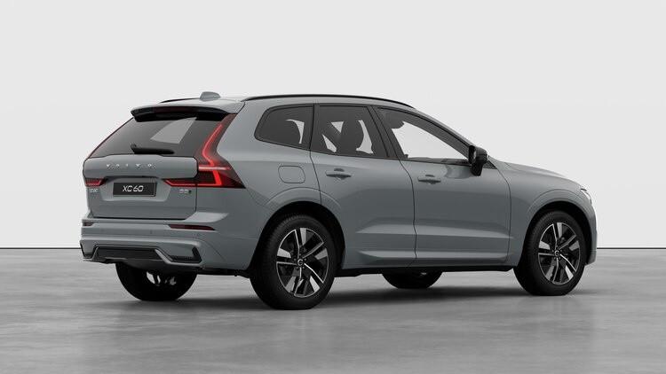 VOLVO XC60 PLUS DARK B5 AWD AUTO PREZZO PROMO FINO AL 31/12/2025