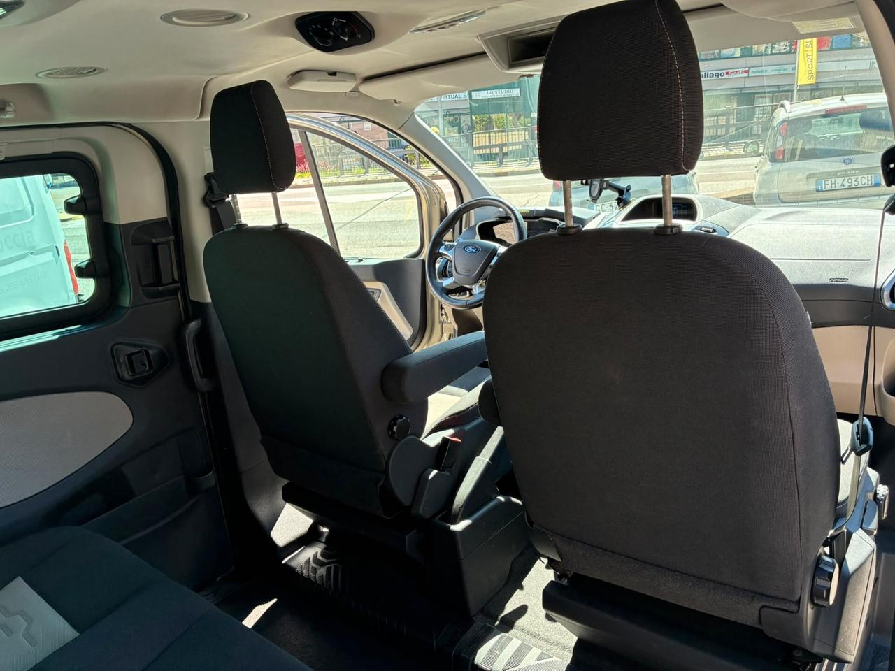 FORD TRANSIT CUSTOM 2.2 TDCi 155CV TITANIUM 8POSTI - GANCIO TRAINO