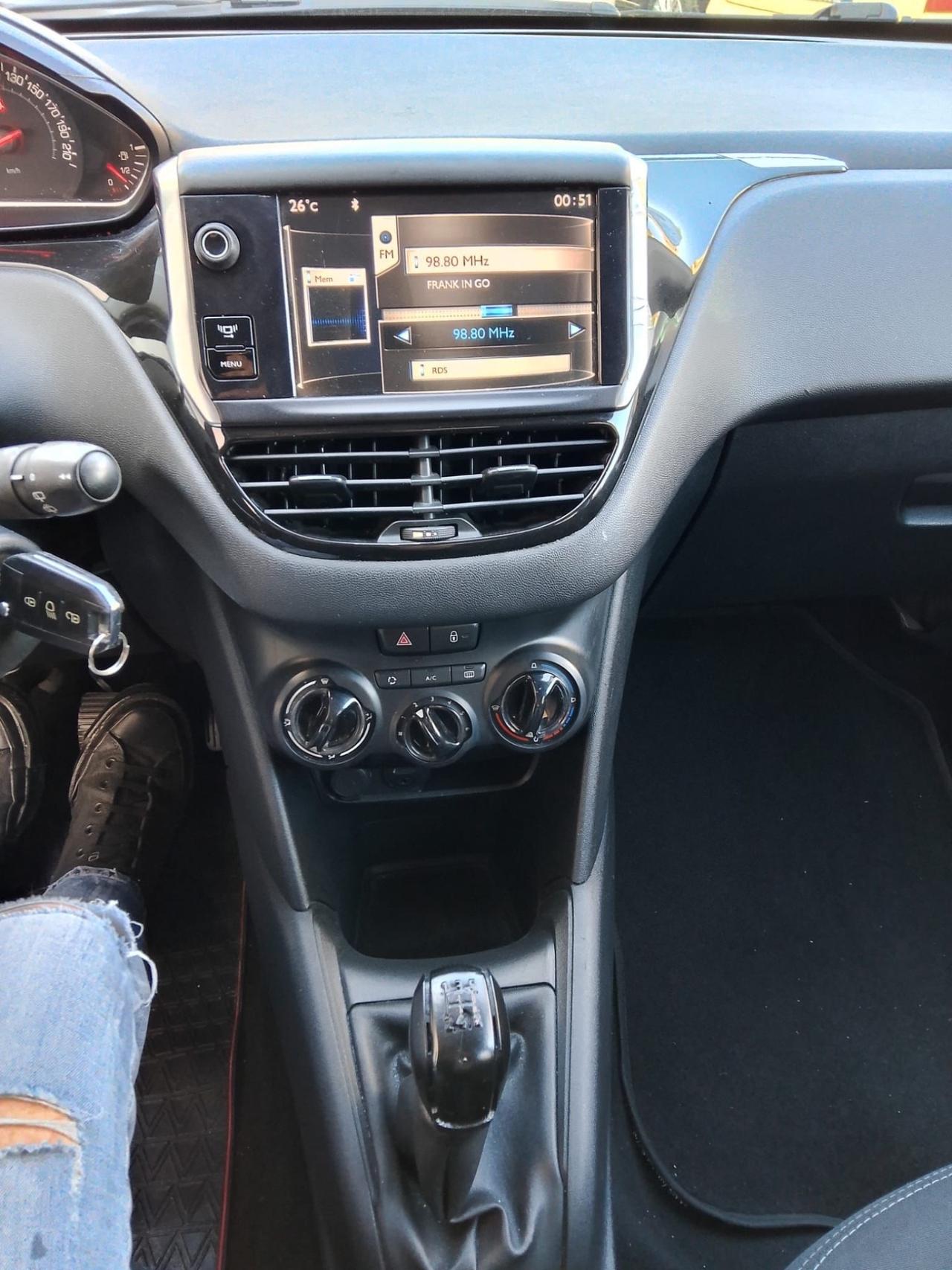 Peugeot 208 1.4 HDi 68 CV 5 porte Allure