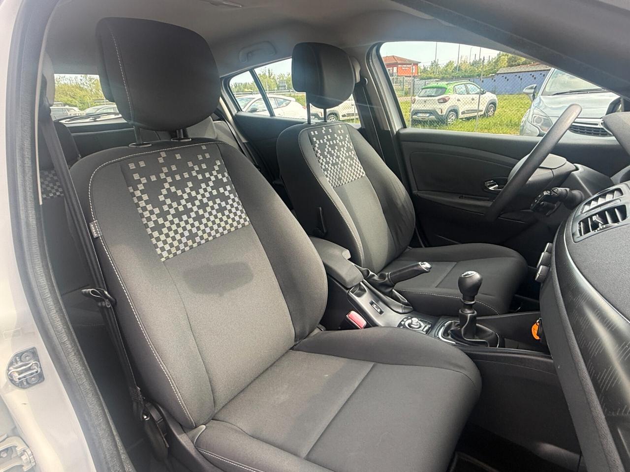 Megane 1.5 dCi 110CV Wave Autocarro