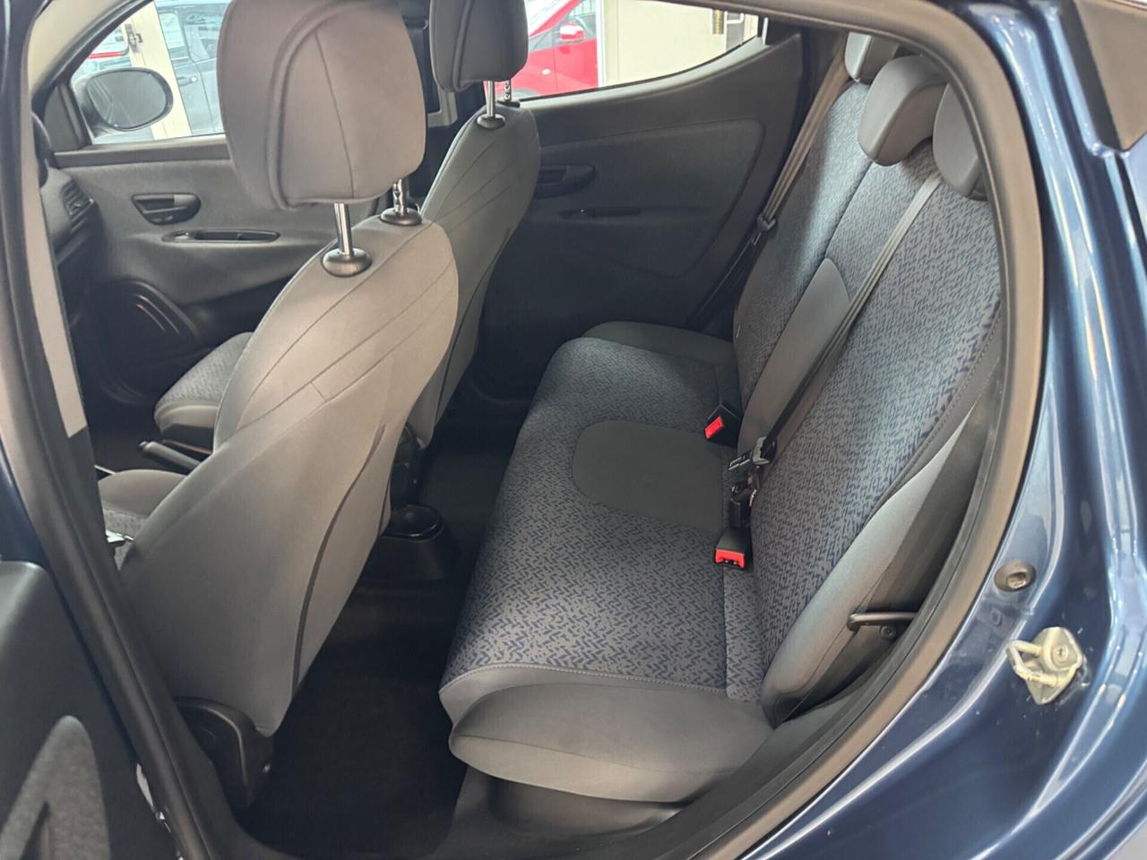 Lancia Ypsilon 1.0 FireFly 5 porte S&S Hybrid Silver Plus