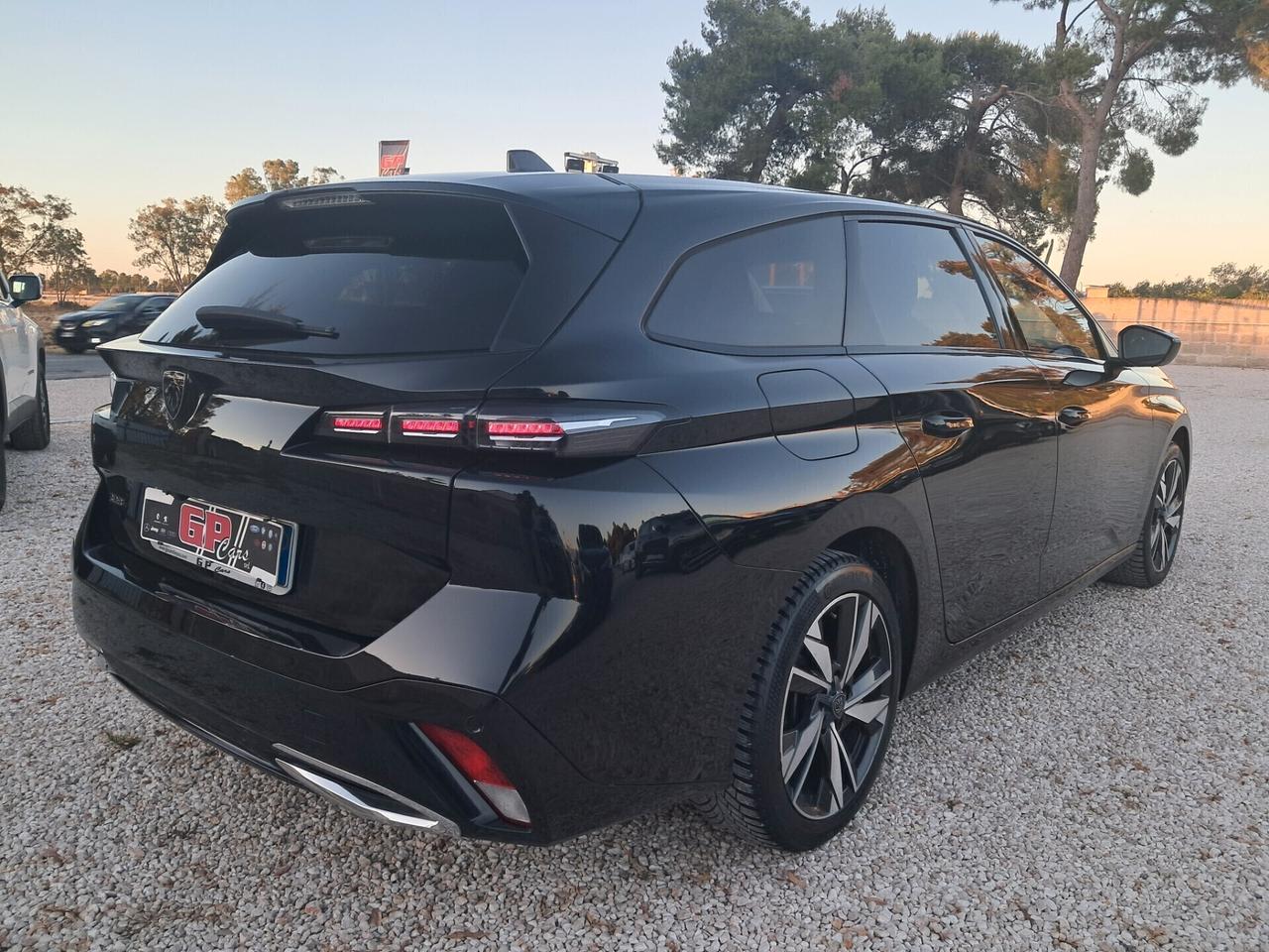 NEW Peugeot 308 HDi 130cv EAT8 Allure *LED-PELLE-NAVY*