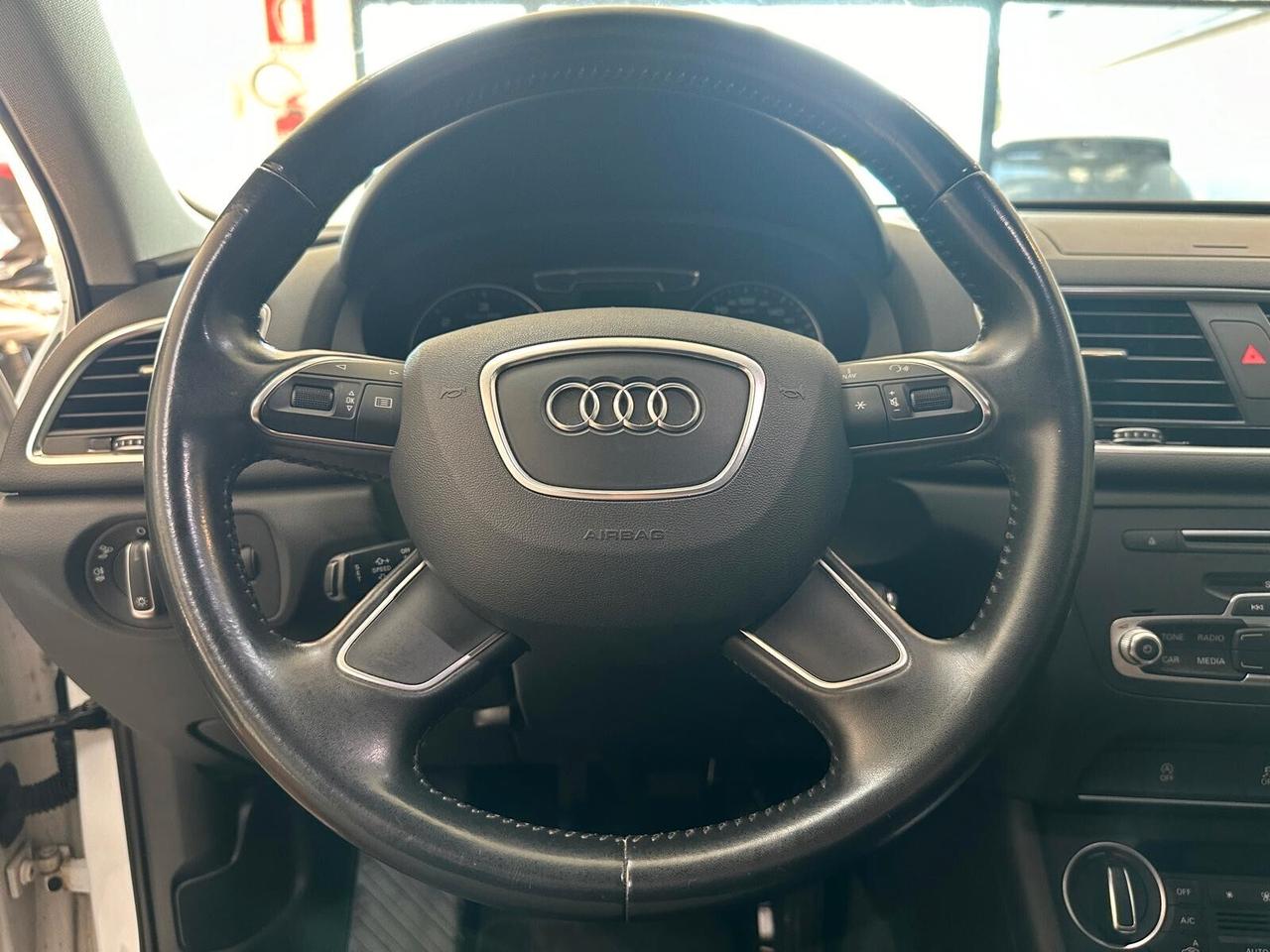 Audi Q3 2.0 TDI 150 CV UNICOPRPRIETARIO TAGLIANDATO PARI AL NUOVO!!!!