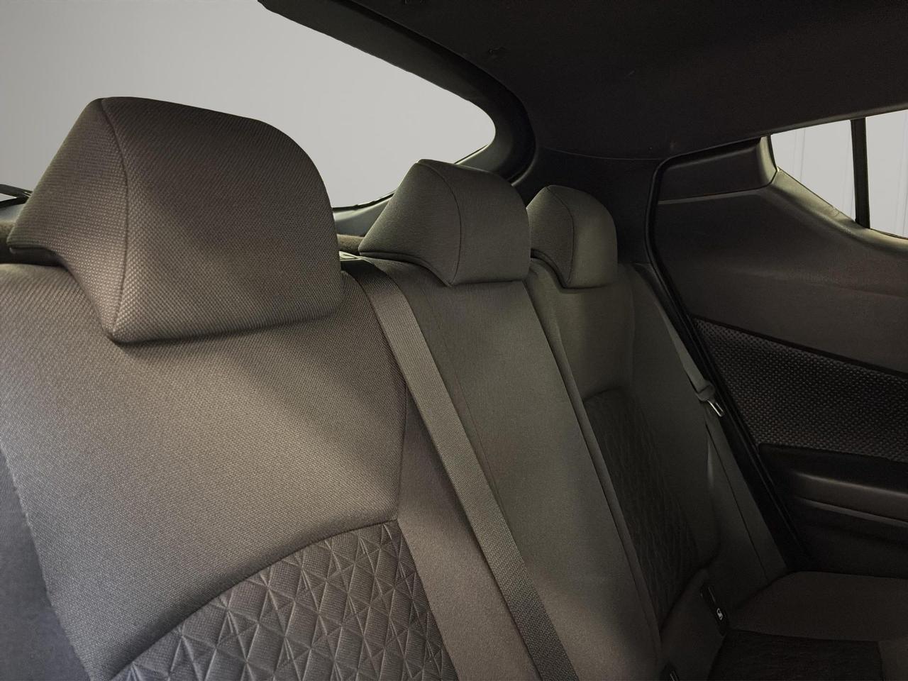 Toyota C-HR 1.8h Trend e-cvt