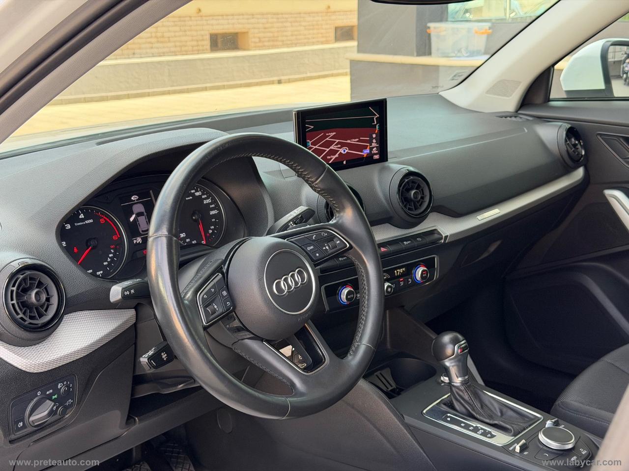 AUDI Q2 30 TDI Business