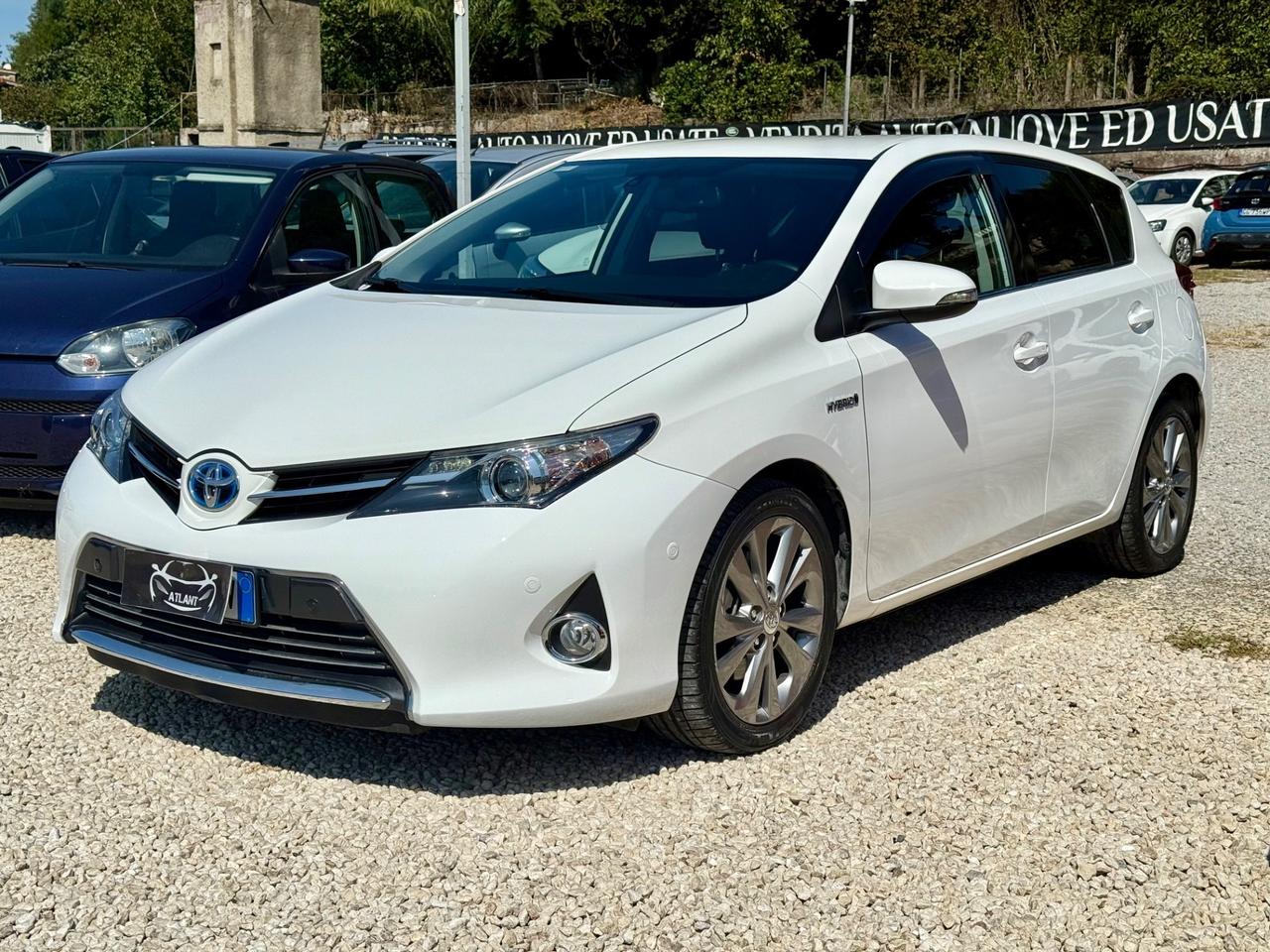 Toyota Auris 1.8 hsd executive