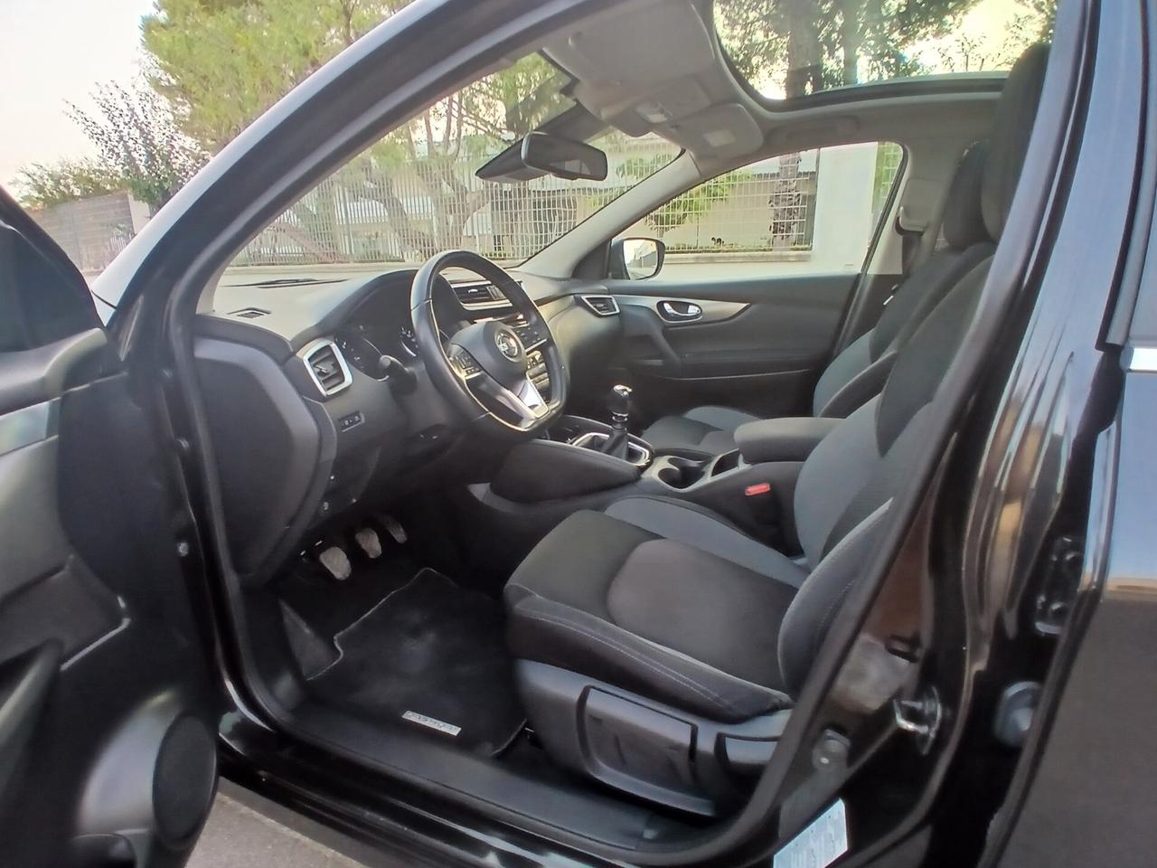 Nissan Qashqai 1.5 dCi N-Connecta