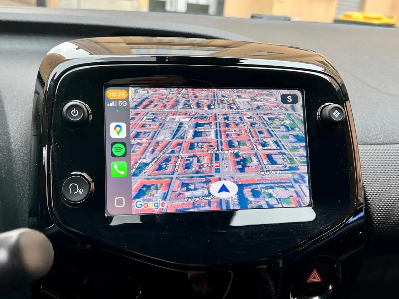 Citroen C1 5 Porte 1.0 VTi 72cv Shine Neopatentati