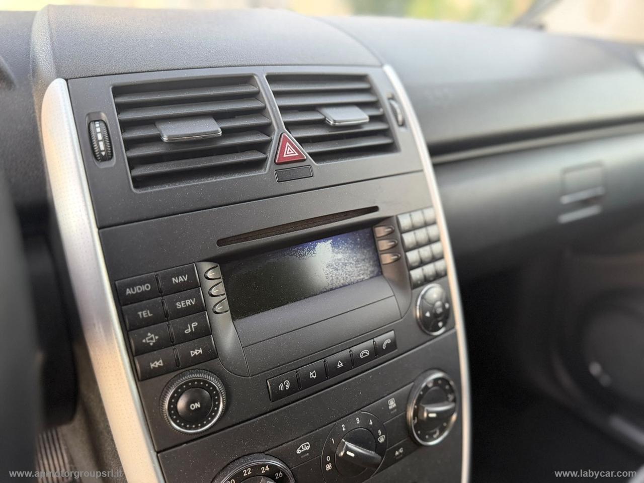 MERCEDES-BENZ A 150 Avantgarde BLACK MATT