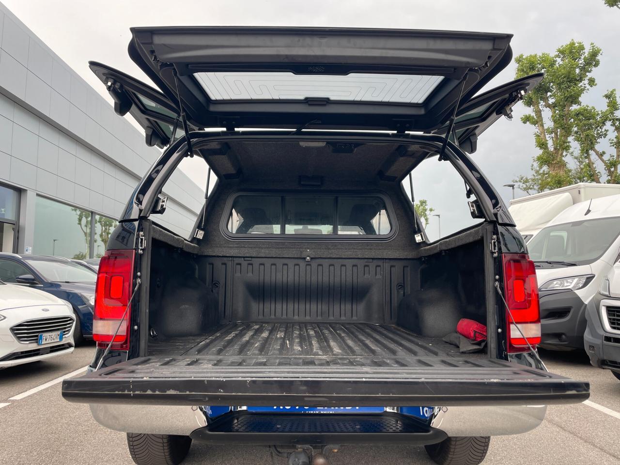 Volkswagen Amarok 3.0 V6 TDI 4MOTION BMT permanente aut. DC Highline DOPPA CABINA