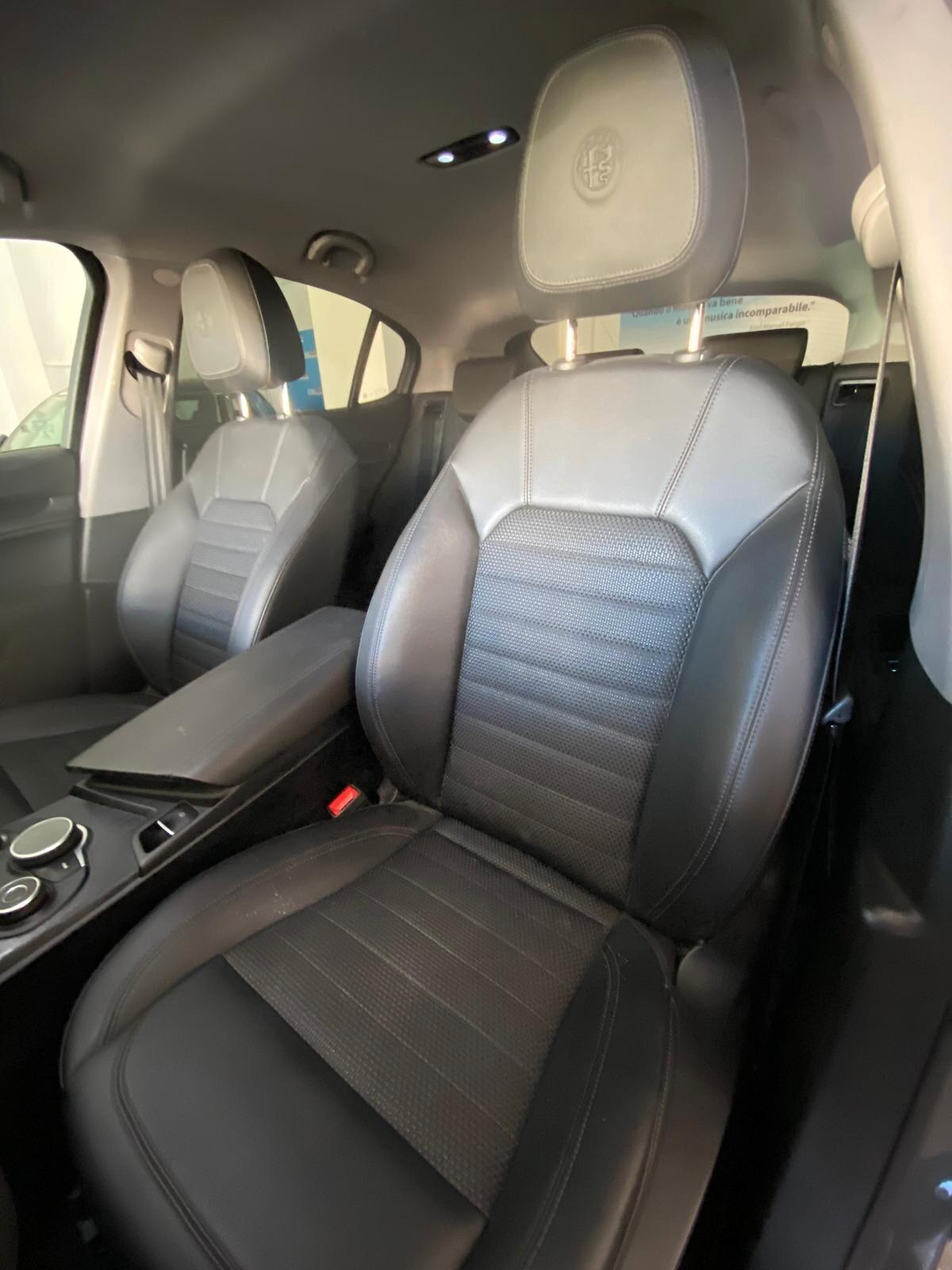 Alfa Romeo Stelvio 2.2 Turbodiesel 190 CV AT8 Q4 Executive