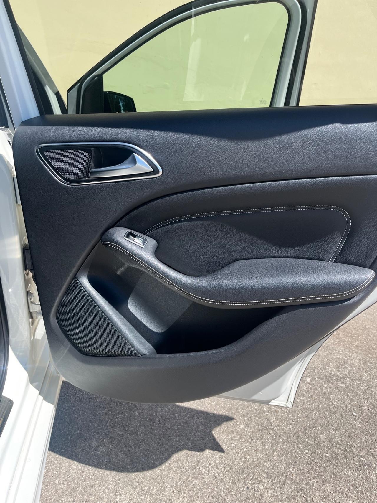 Mercedes-benz B 200 CDI BlueEFFICIENCY Premium