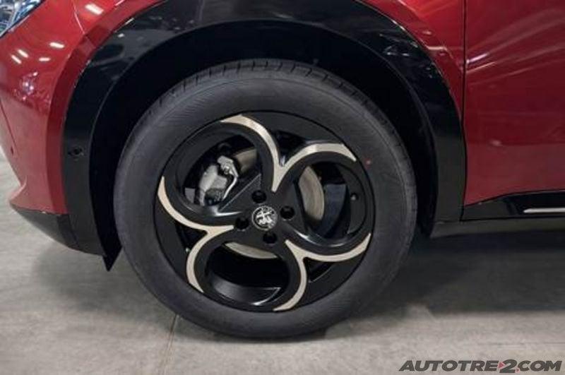 Alfa Romeo Junior Junior 1.2 145 CV Hybrid eDCT6 Intensa + T.A € 25400 DETAX !!