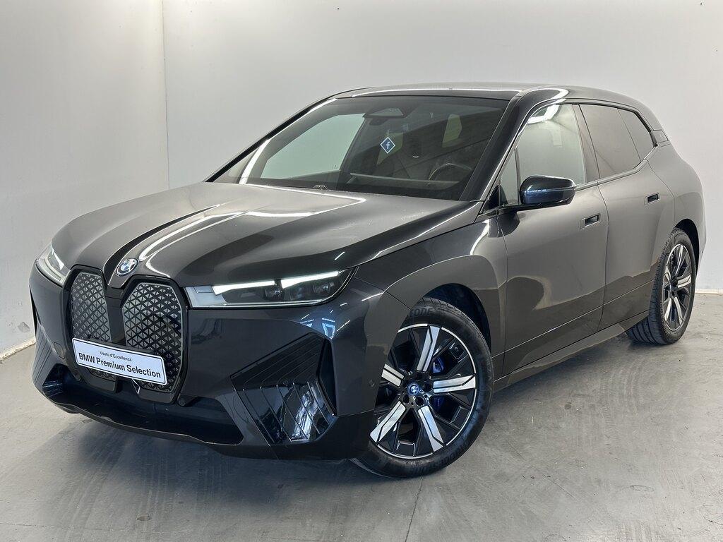BMW iX 40 pacchetto sportivo xDrive