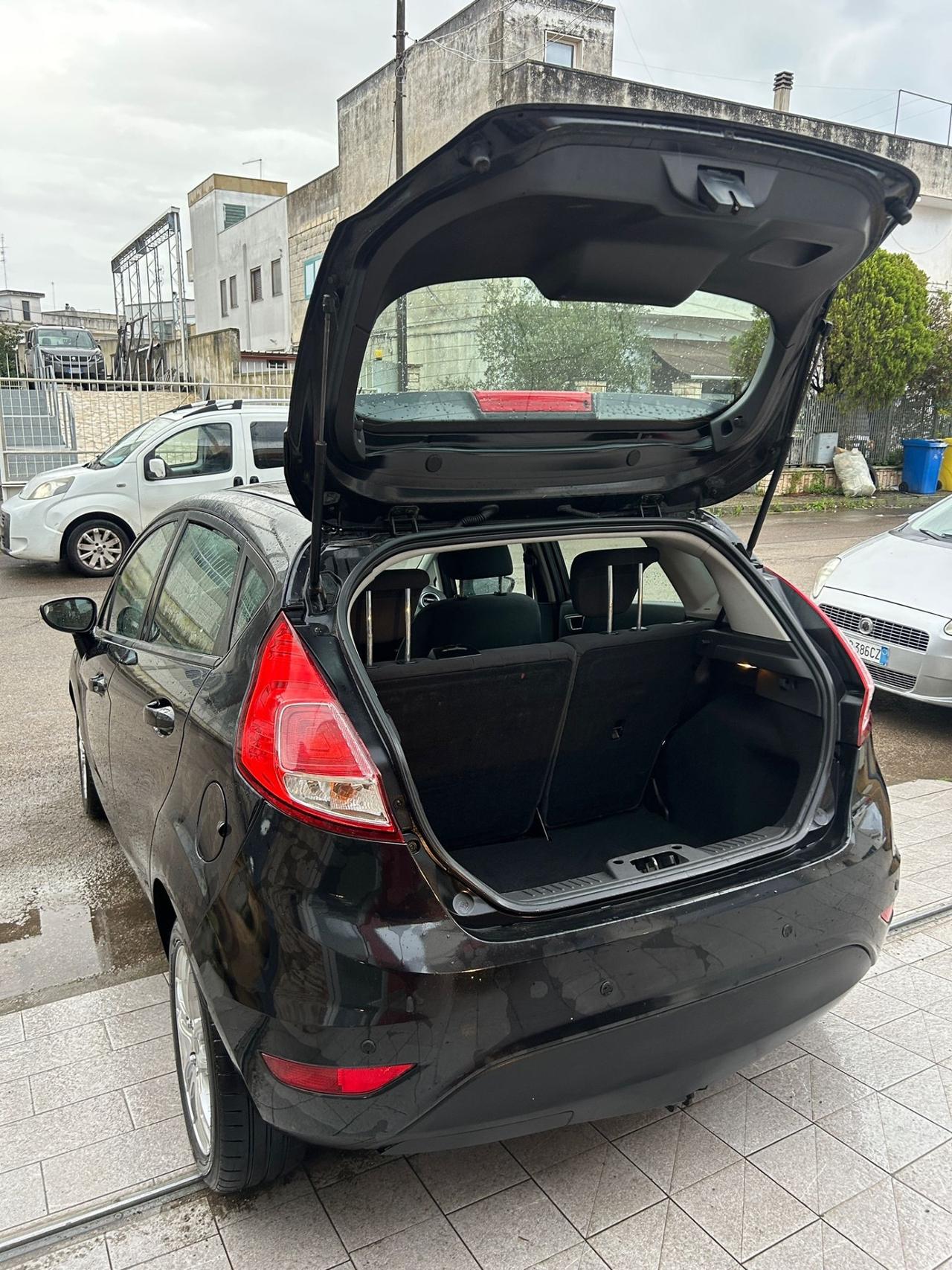 Ford Fiesta 1.5 TDCi 75CV -2013